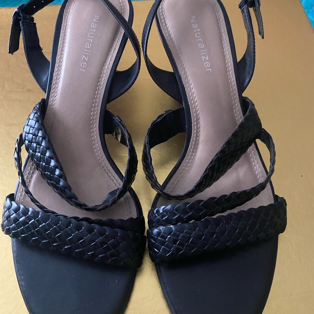 Naturalizer sandals